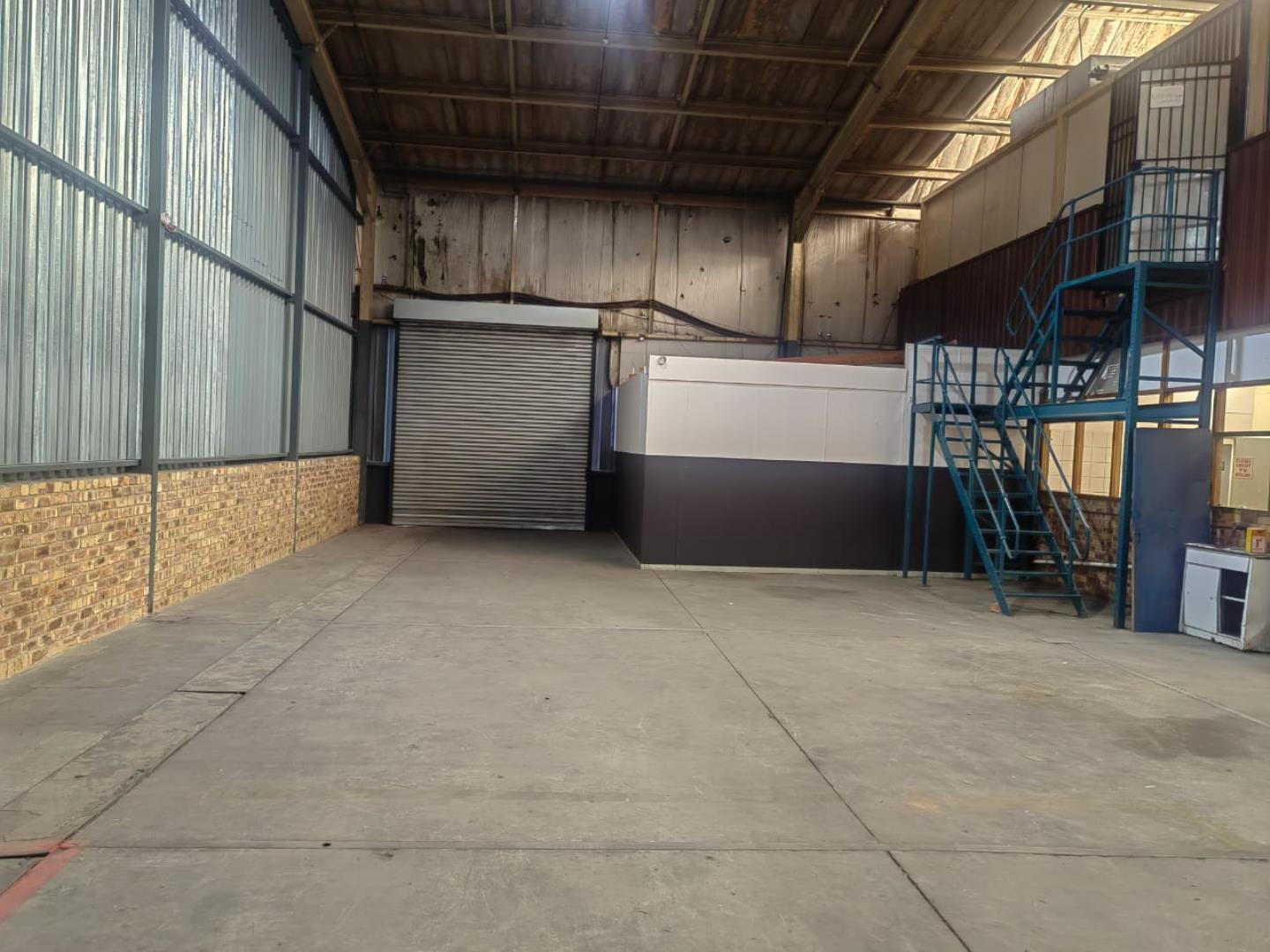 753041_B11.jpg