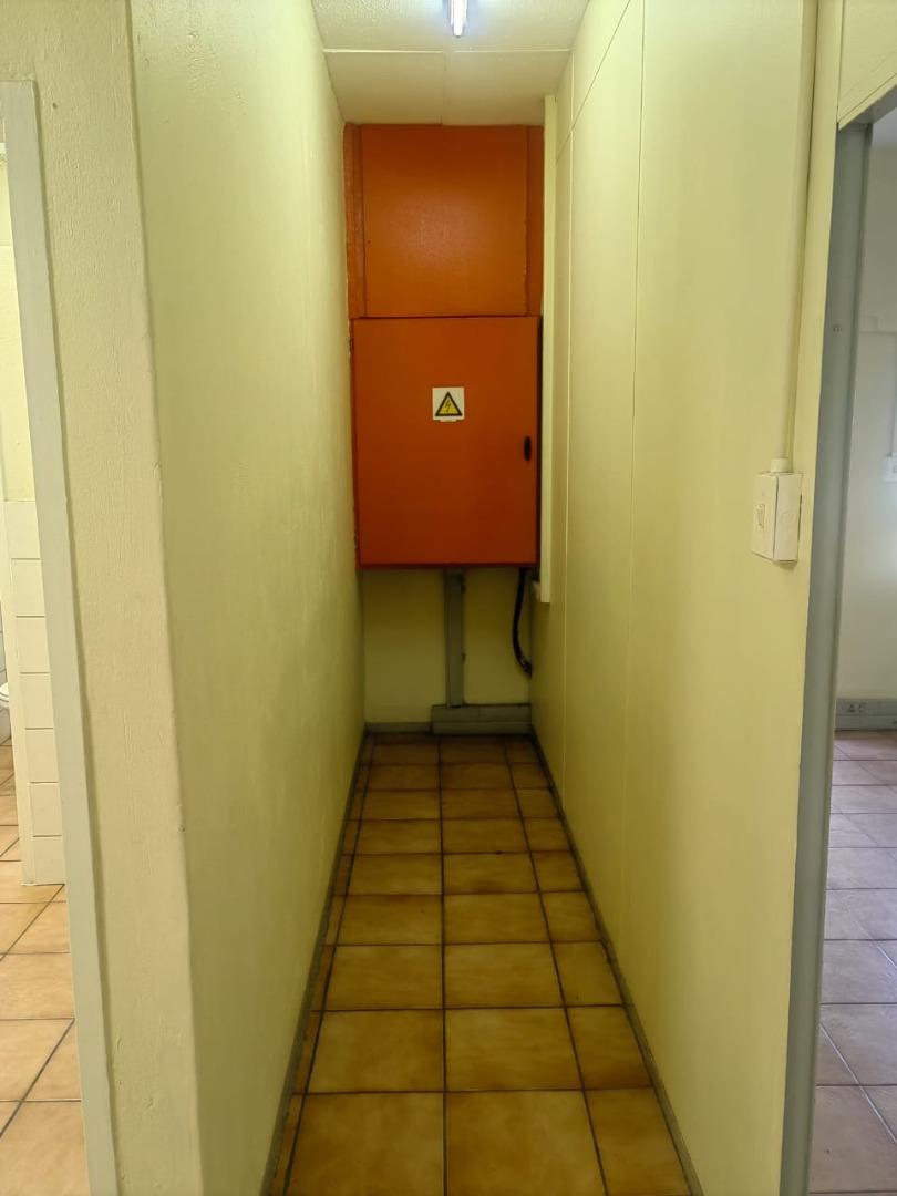 753041_B8.jpg