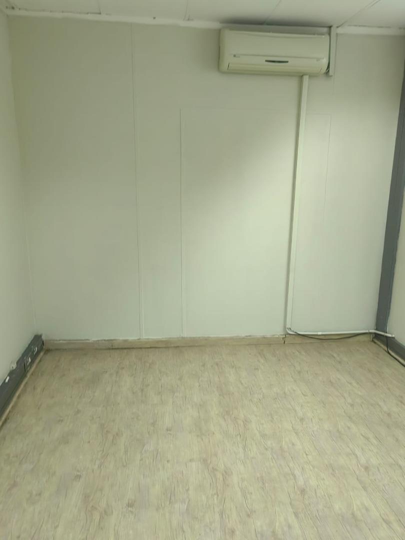 753072_office11.jpg