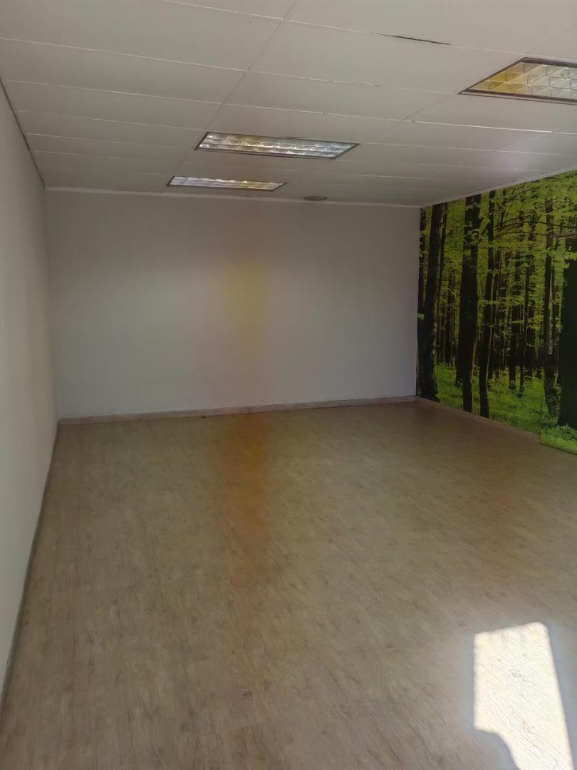 753072_office16.jpg