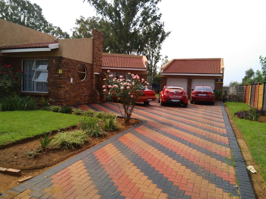 House for Sale in Unitas Park, Vereeniging 40560
