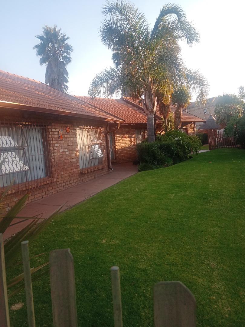 3 Bedroom  House for Sale in Johannesburg - Gauteng