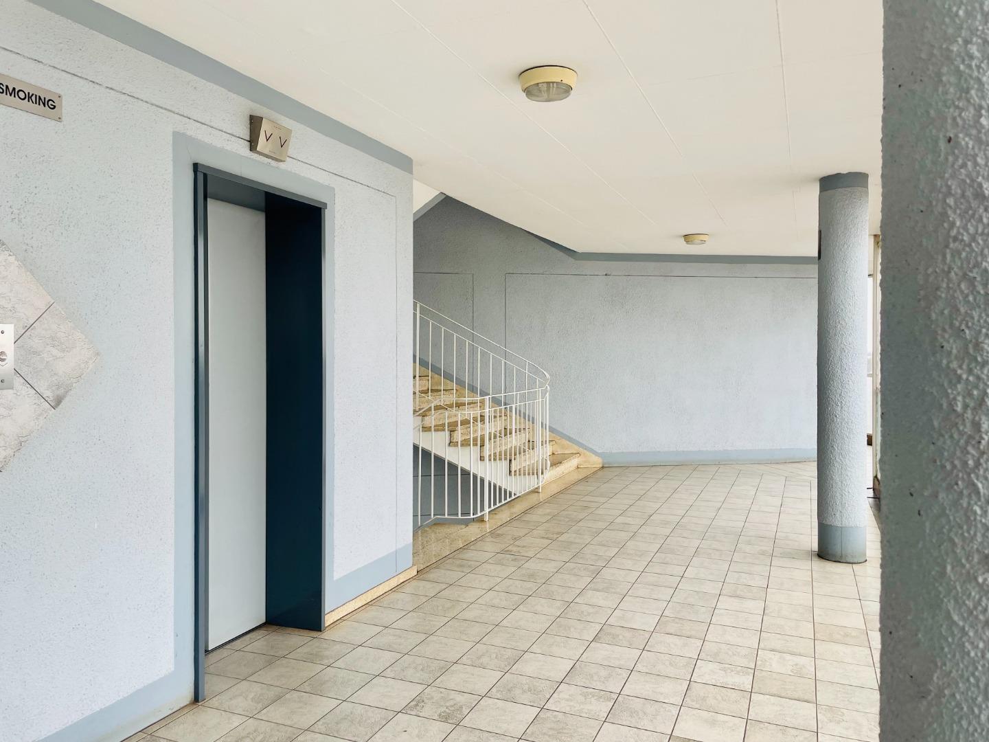 1 Bedroom Flat for Sale - Gauteng