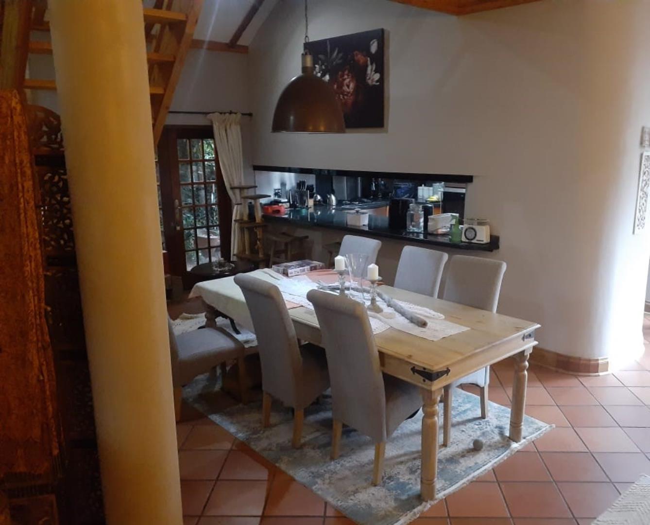 706897_Dining_room.jpg