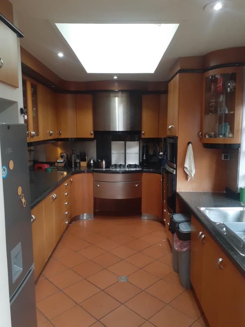 706897_Kitchen.jpg