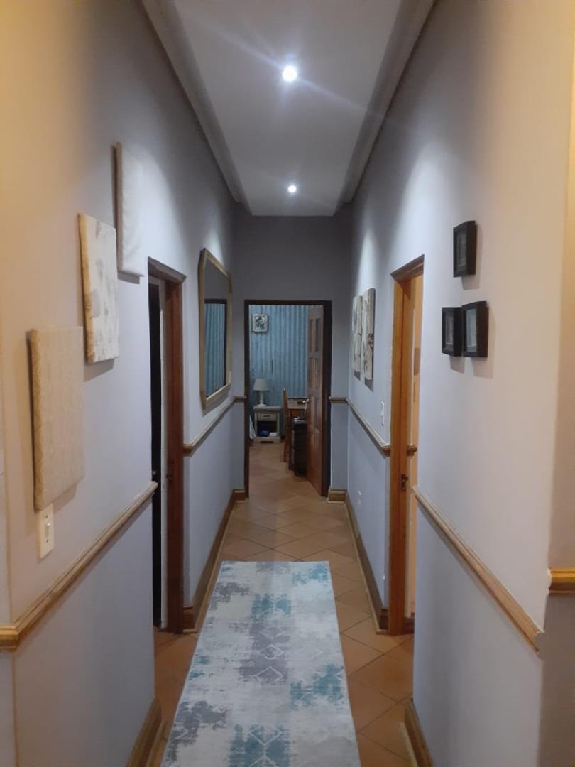 706897_Passage.jpg