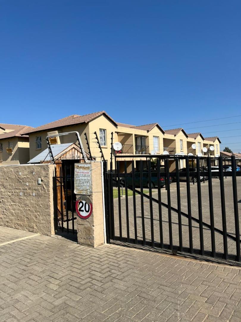 2 Bedroom  Apartment for Sale in Alberton - Gauteng