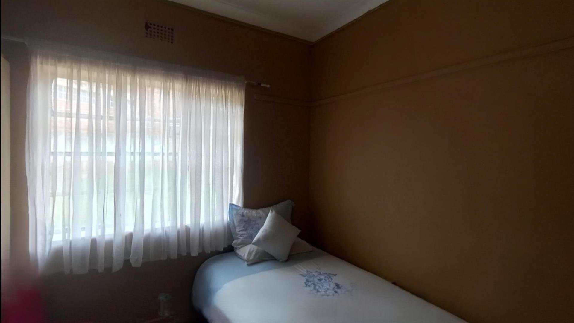 716883_Bedroom_3.jpg