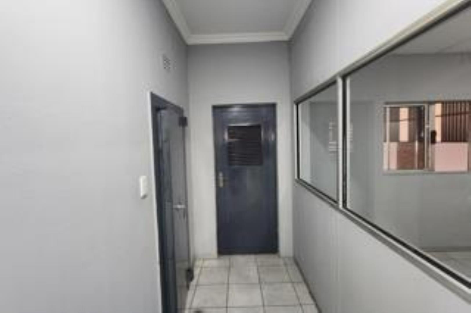 729400_b22.jpg