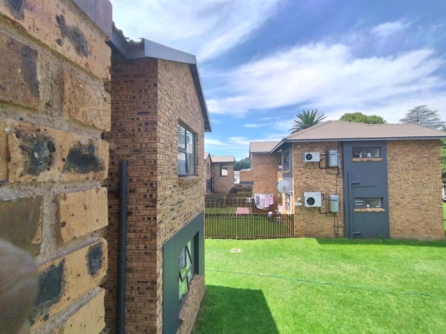1 Bedroom Apartment for Sale - Gauteng