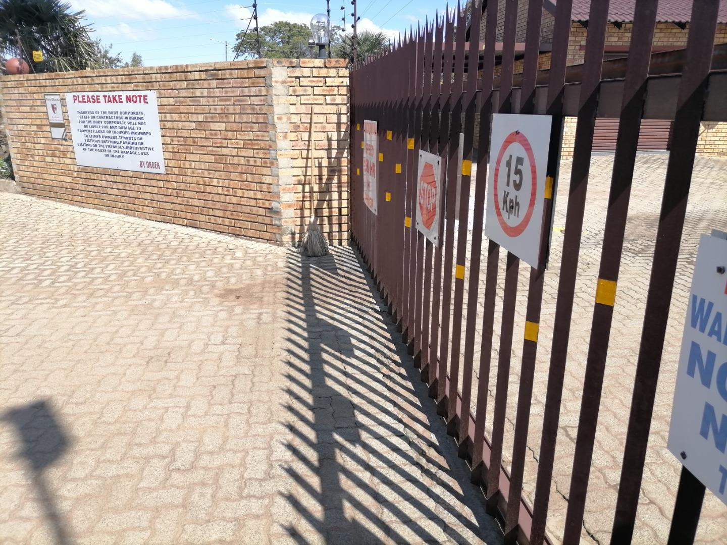 2 Bedroom Townhouse for Sale - Gauteng