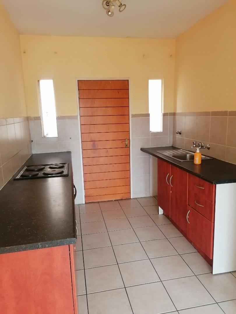 2 Bedroom Duplex for Sale - Gauteng