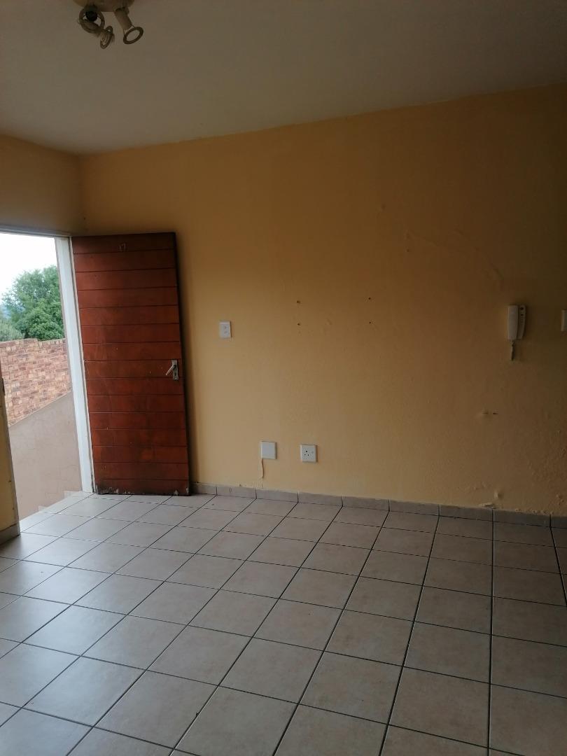 2 Bedroom Duplex for Sale - Gauteng