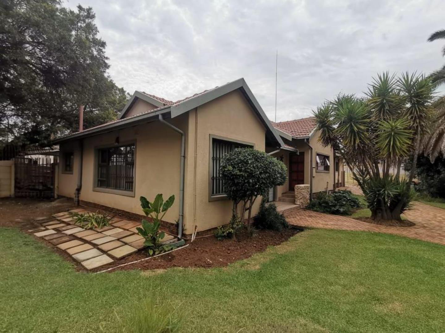 753269_Zandile_Brackendowns_-5.jpeg