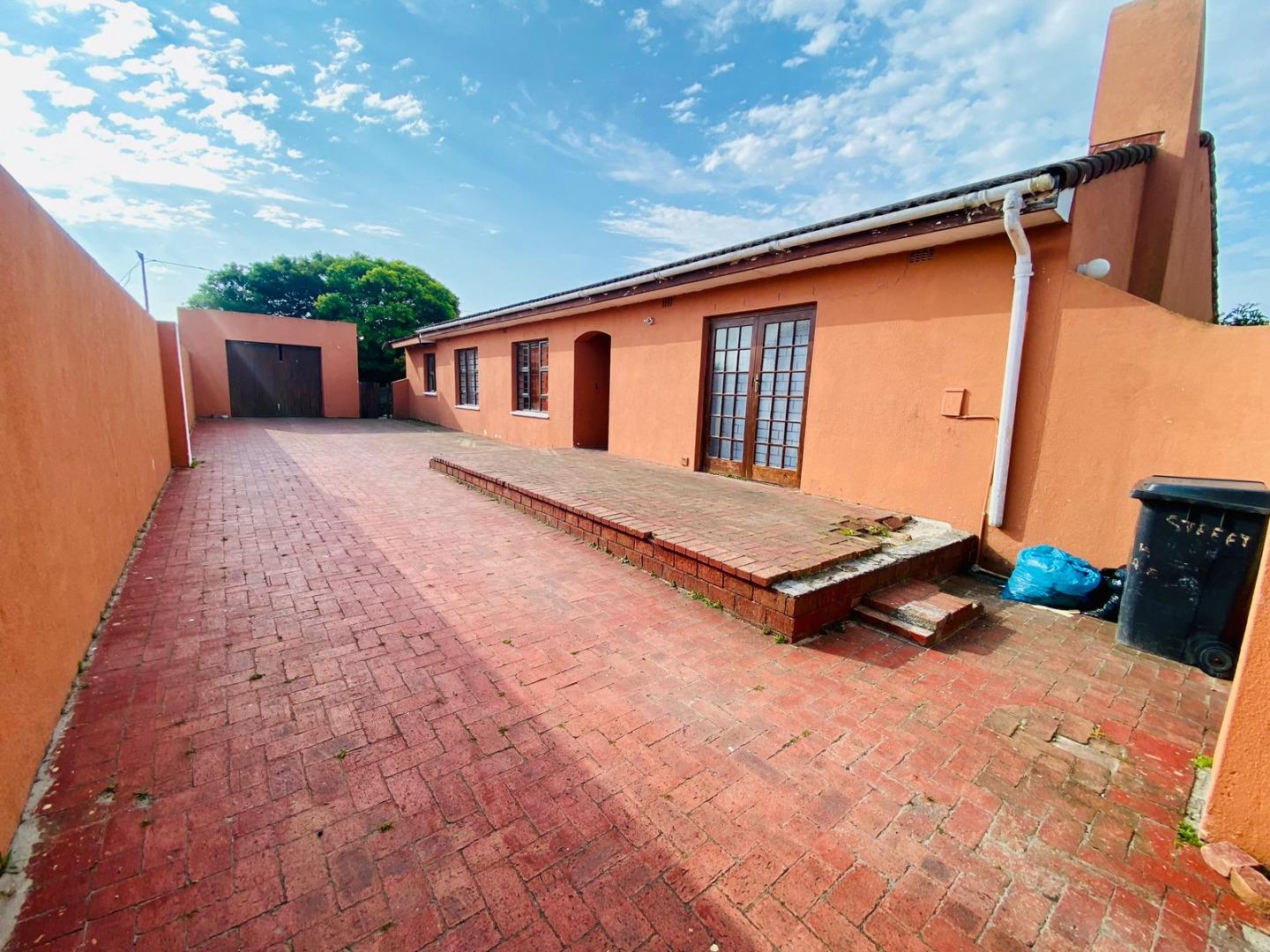 756626_Zandile_CPT_-2.jpg