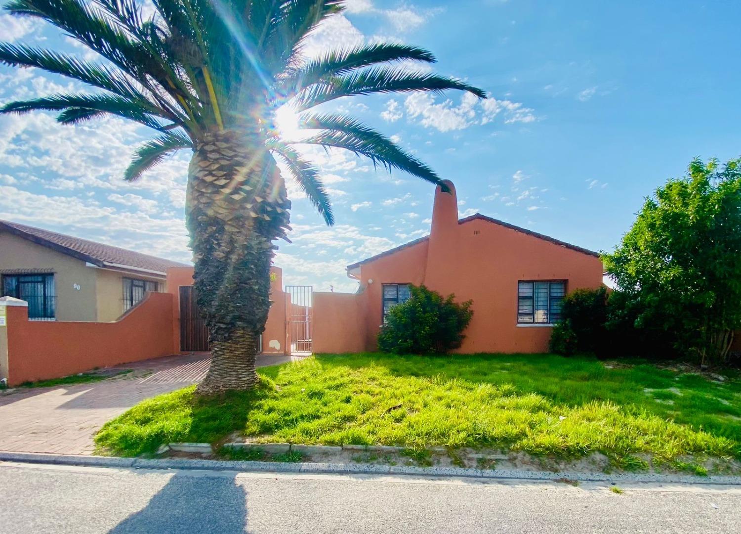 5 Bedroom House for Sale - Western Cape
